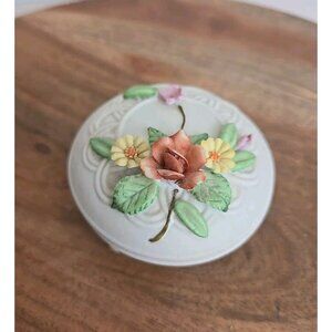 LEFTON IVORY Floral Ceramic Trinket Box Vtg JAPAN Hand‎ Painted Celtic